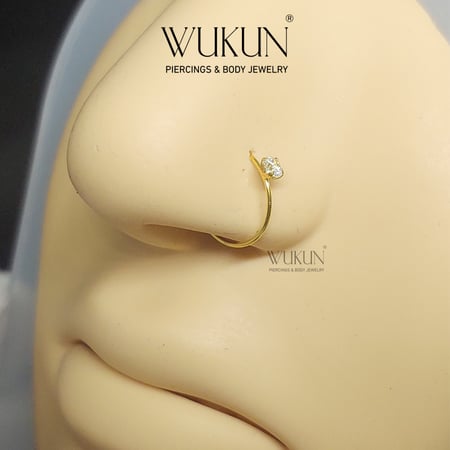 زمام بيرسينج ذهب 18K دائري حلقة بفص أبيض