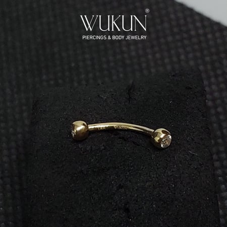 حلق بيرسينج مائل ذهب عيار 18k للحواجب أو الاذن وغيرها