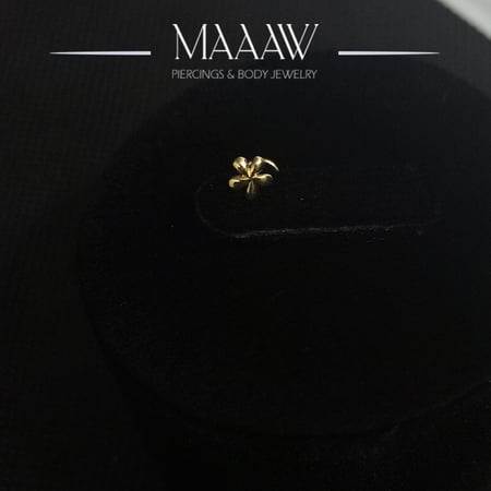 زمام بيرسينج ذهب بشكل وردة ناعمة صغيرة