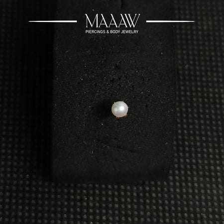 زمام بيرسينج ذهب عيار 18K بشكل حبة لؤلؤ كبير