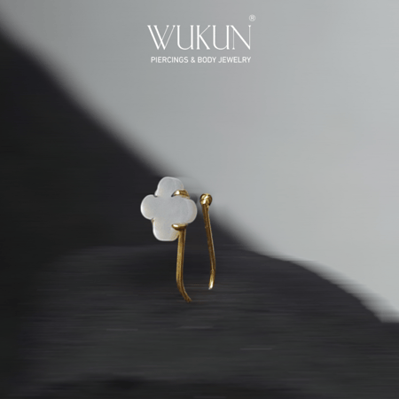 زمام ذهب عيار 18k بدون خرم بشكل وردة بيضاء