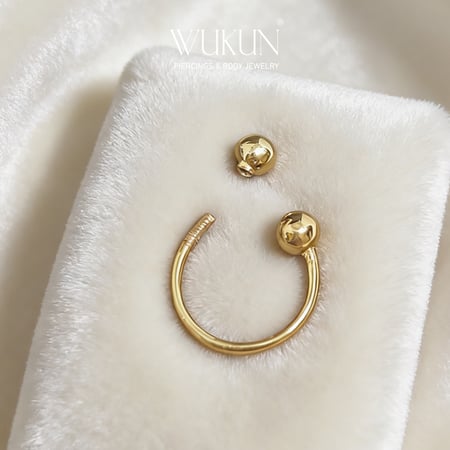 حلق بيرسينج ذهب عيار 18k بشكل حذوة الحصان
