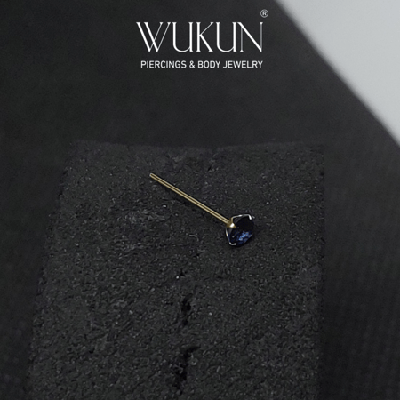 زمام بيرسينج ذهب عيار 18K بفص كحلي وسط