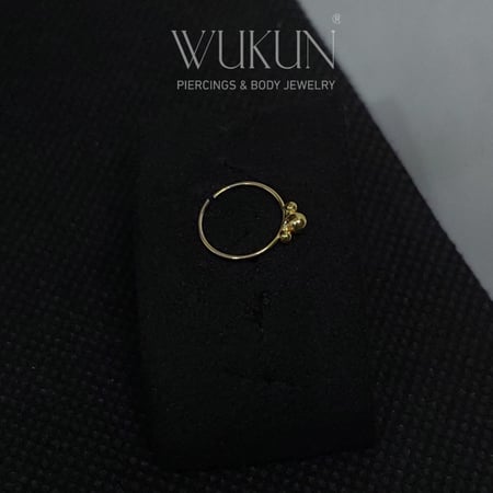 زمام بيرسينج ذهب عيار 18K دائري حلقة بثلاث كرات