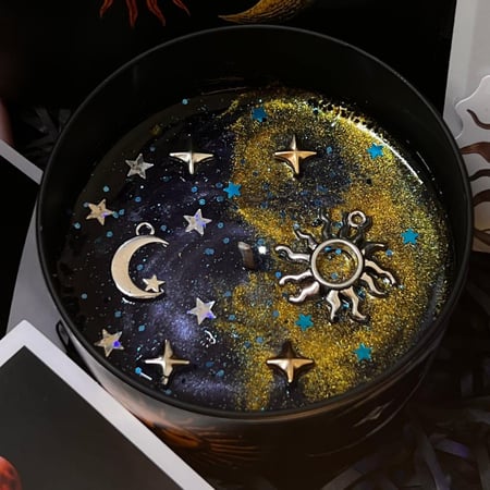 شمعة شمس وقمر صغيره