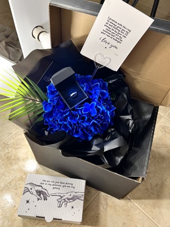 بوكيه مع خاتم رجالي و بلورة القمر