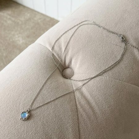 قلادة المراءة