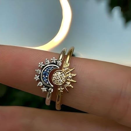 خاتم شمس وقمر .Moon,sun