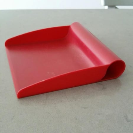 مغرفة نقل الطعام للوعاء