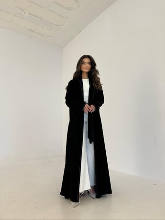 عباية كريب أسود مع تركواز قصة كلوش