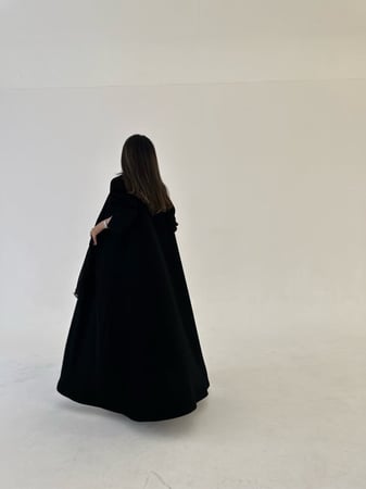 عباية اسود فاحم - فزة