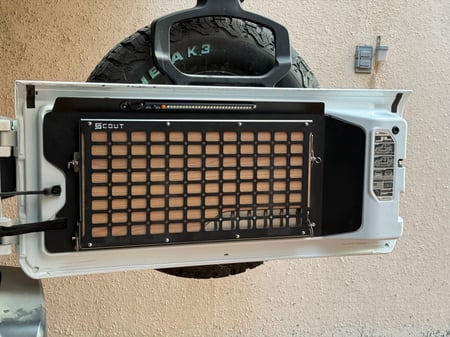 طاولة باب الشنطه (ادفانس) - رانجلر جي ال