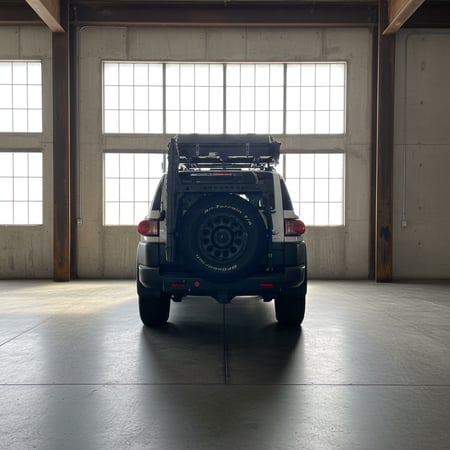 سلة الأمتعة على تاير السبير