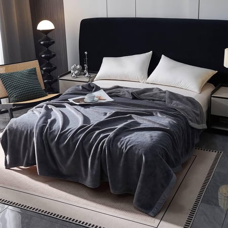 بطانية شتوية خفيفة ساده