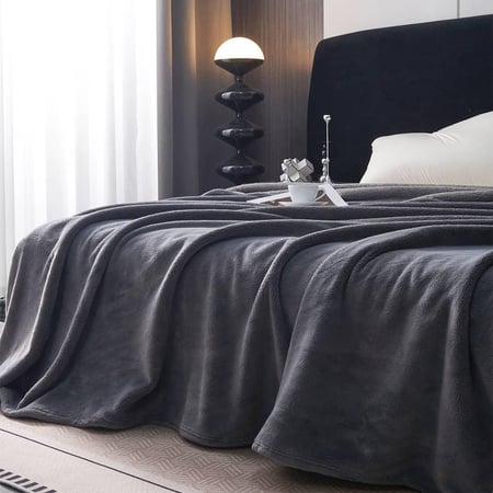 بطانية شتوية خفيفة ساده