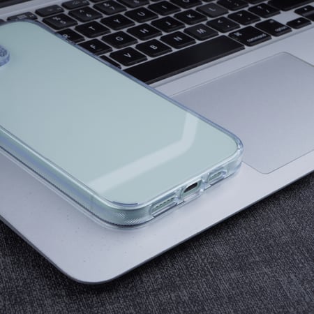 كفر حماية شفاف ايفون 15 بلس