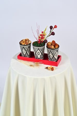 مجموعة أكواب فخارية