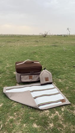 شنطة شاي مع الطقم