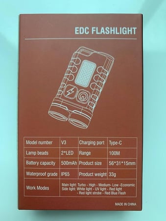 مصباح يدوي LED
