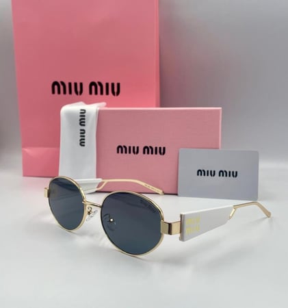 نظارة ميو ميو بملحقاتها