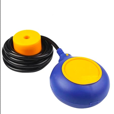 مفتاح عائم دائري (Float Switch) لتنظيم منسوب المياه أوتوماتيكياً.