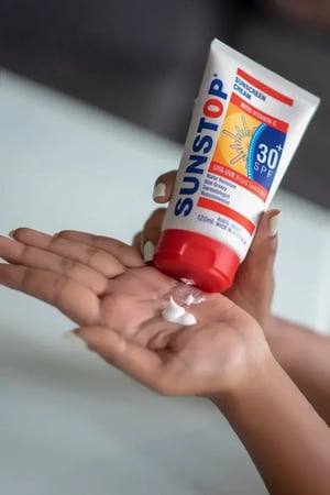 صن ستوب صن سكرين كريم واقي شمس بعامل حماية +30 - 120 مل