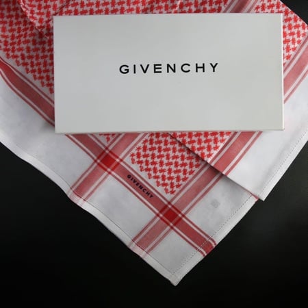 شماغ جيفنشي كلاسيك Special color