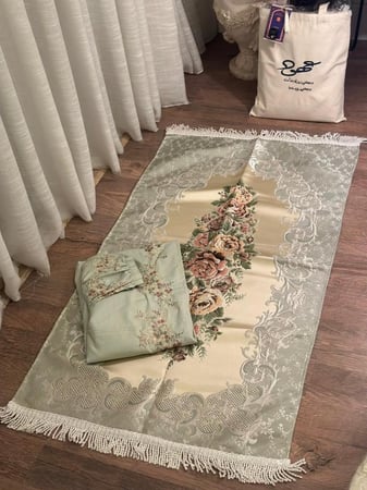 ‎الاطقم التركية مع شرشف صلاة مطرز