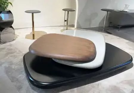طاولة قهوة بني غامق