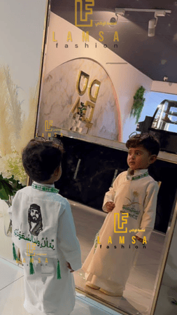 دقله لليوم الوطني مع تطريز صورة ولي العهد