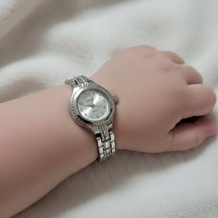 ساعه اطفال  ومواليد