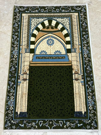 سجادة الروضه سماكة 4 ملم اللون اخضر زيتي