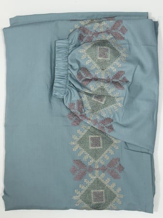 شرشف مرد مطرز بربطه من الجنب الطول من الكتف 155cm  اللون  سماوي