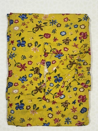 شرشف مرد كويتي)Mard) كم فرنسي بربطه من الجنب الطول من الكتف 155cm اللون   اصفر