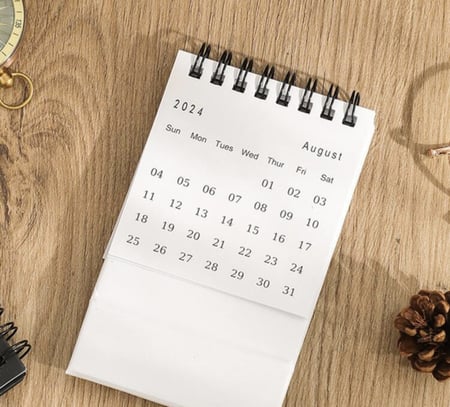 تقويم 2024 مكتبي ميني