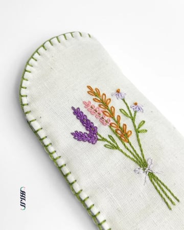 بيت نظارة مطرز يدوياً ( باقة ورد )