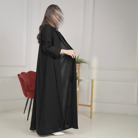 ليـان عنابي