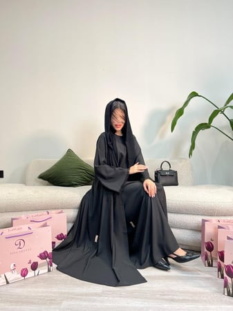 عباية لمى