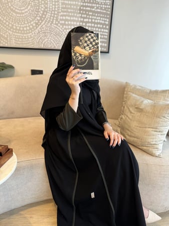 ليـان عنابي