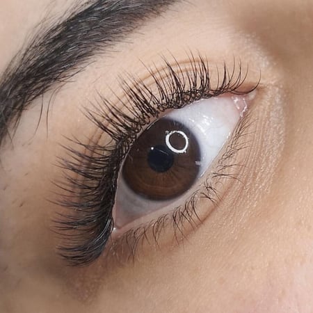 رموش المنك الطبيعي