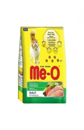 اكل جاف للقطط البالغة بالدجاج بأحجام مختلفة