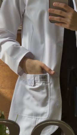 بالطو طبي للنساء - متجر الوان النسيج