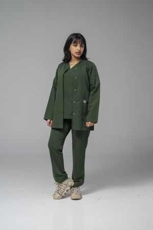 ميديكال سكراب نسائي لون زيتي غامق - الوان النسيج للزي الموحد