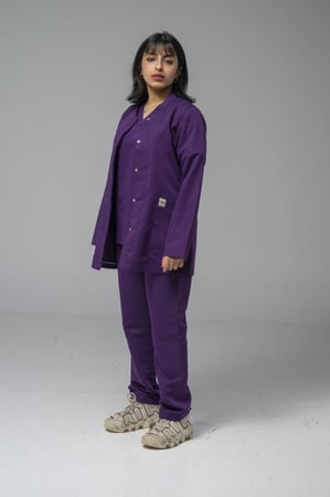 سكراب جاكيت طبي لون ليلكي - الوان النسيج