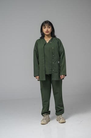 ميديكال سكراب نسائي لون زيتي غامق - الوان النسيج للزي الموحد