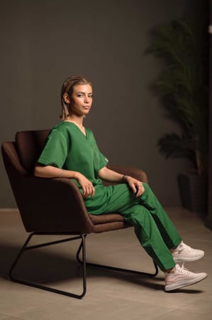 سكراب طبي اخضر  - نسائي