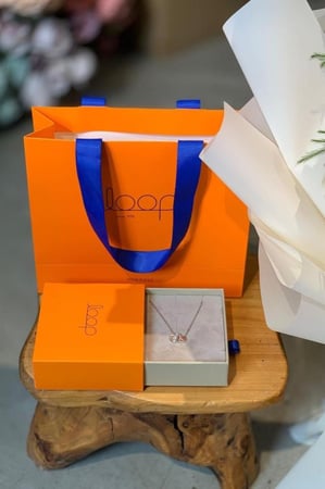 هديه كامله نسائية مع ورد