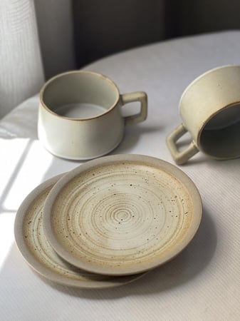 كوب قهوه ڤنتج مع صحن