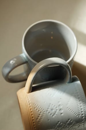 كوب محفور وناعم - أزرق سماوي