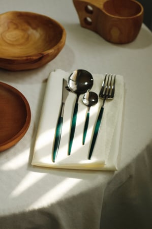 مجموعة أدوات مائدة، عدد 4